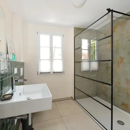 Apartment Schiefe Haus- 