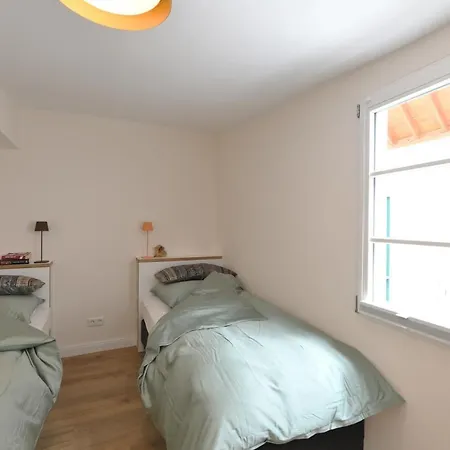 Schiefe Haus- 